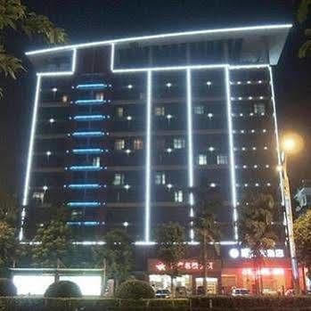 Green Bamboo Hotel 桂林 エクステリア 写真